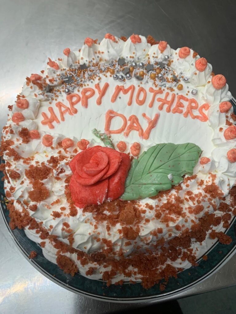 mothers-day-cake-ullswater